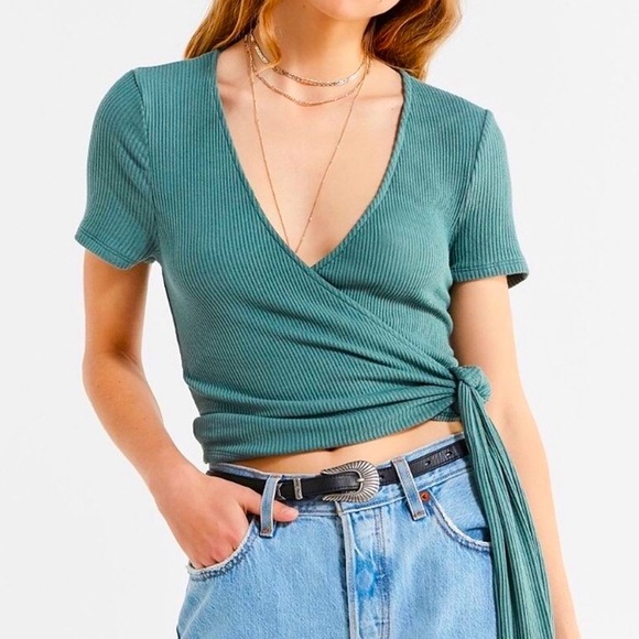 Urban Outfitters wrap tee - Picture 1 of 4